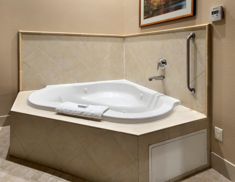 Hilton Garden Inn Riverhead 32/57