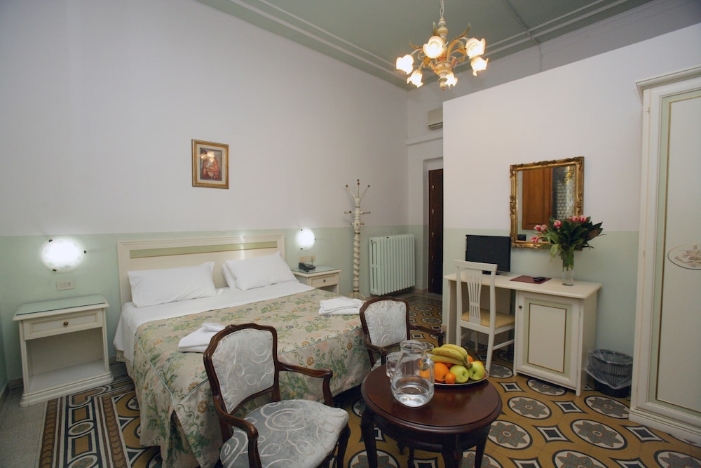 Hotel Desiree 46/62