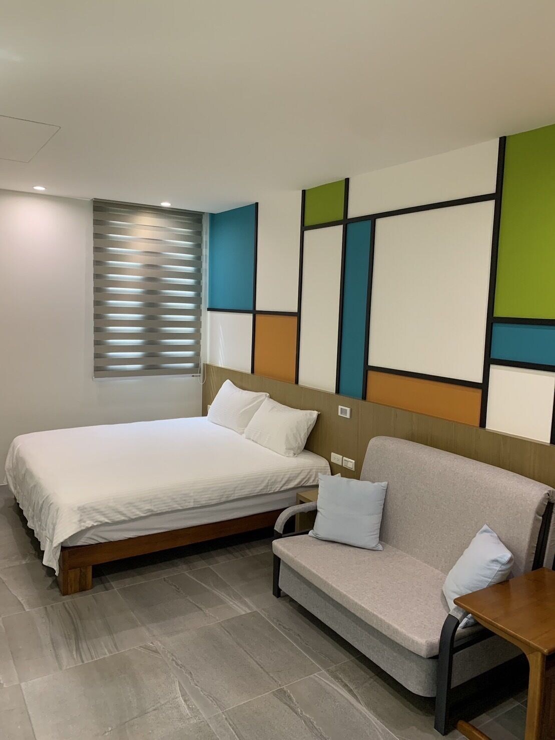 CITY, QUEEN BED