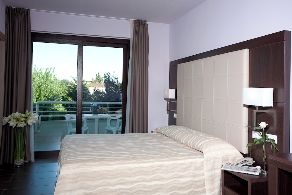 SUPERIOR, SINGLE, DOUBLE BED