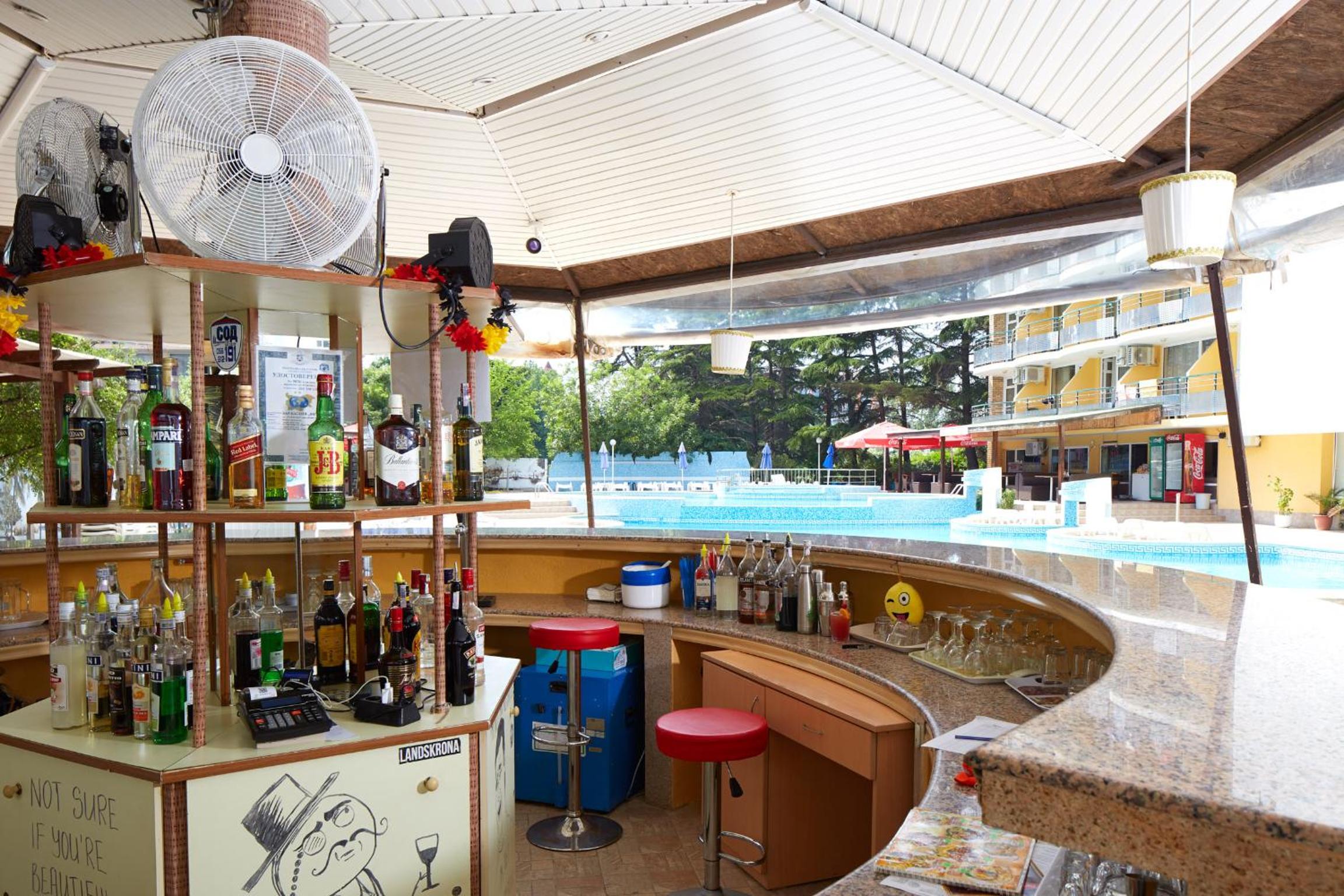 Hotel Yantra 18/21