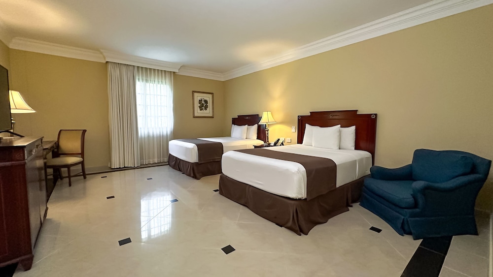 El Prado Hotel 26/62