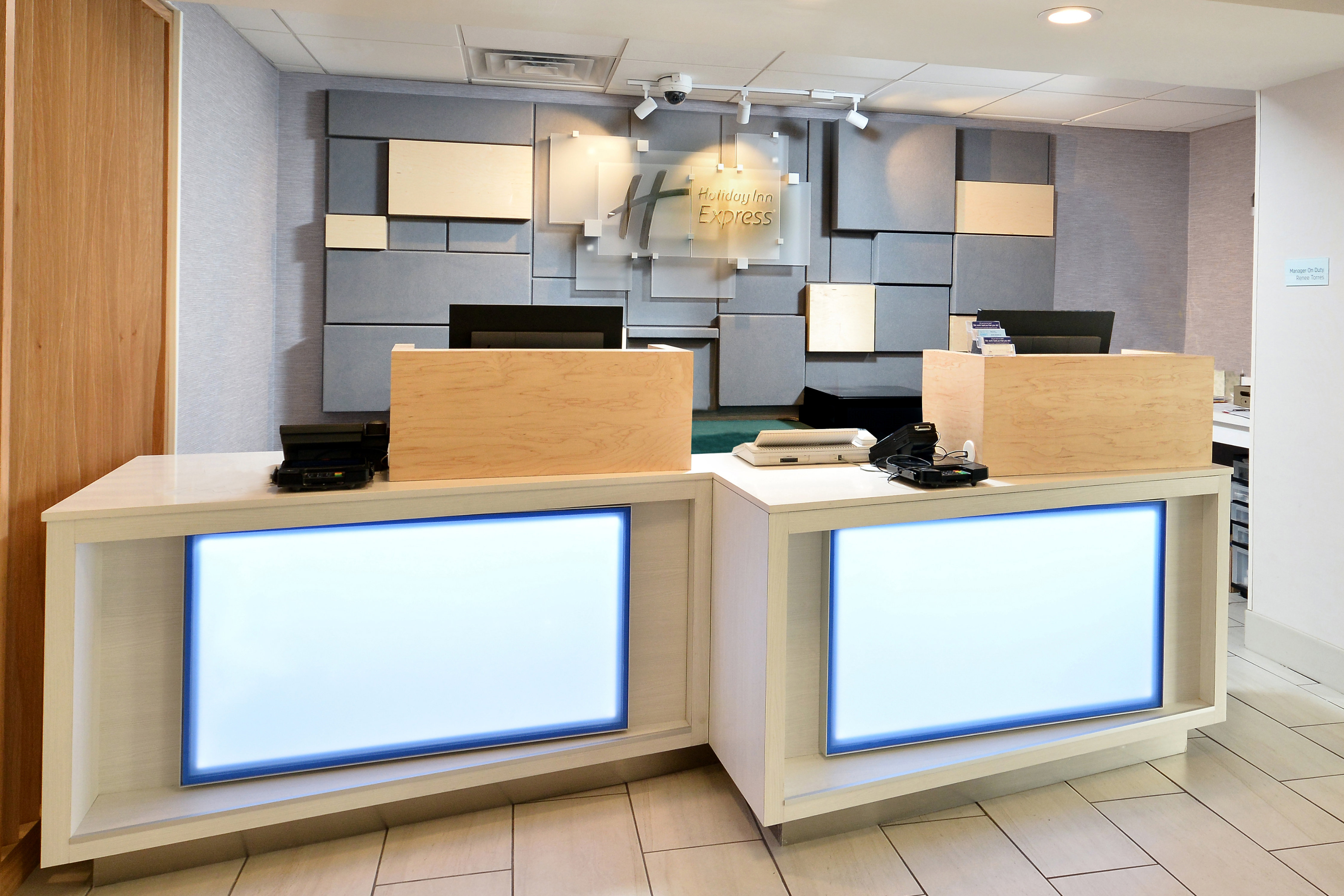 Holiday Inn Express Raleigh-Durham Airport 22/25