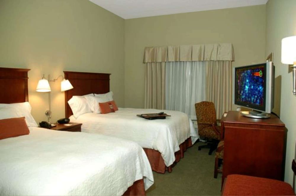 Hampton Inn Calera 11/47