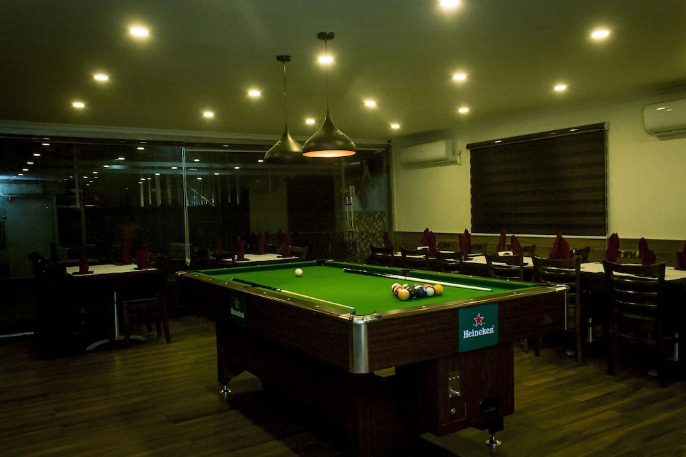 Atlantic Hotel And Suites 72/83