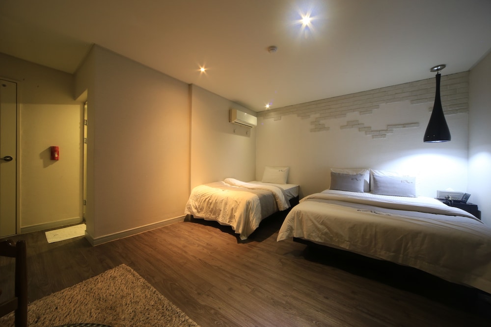 Room at Busan H-Avenue Hotel Seomyeon Station, BUSAN