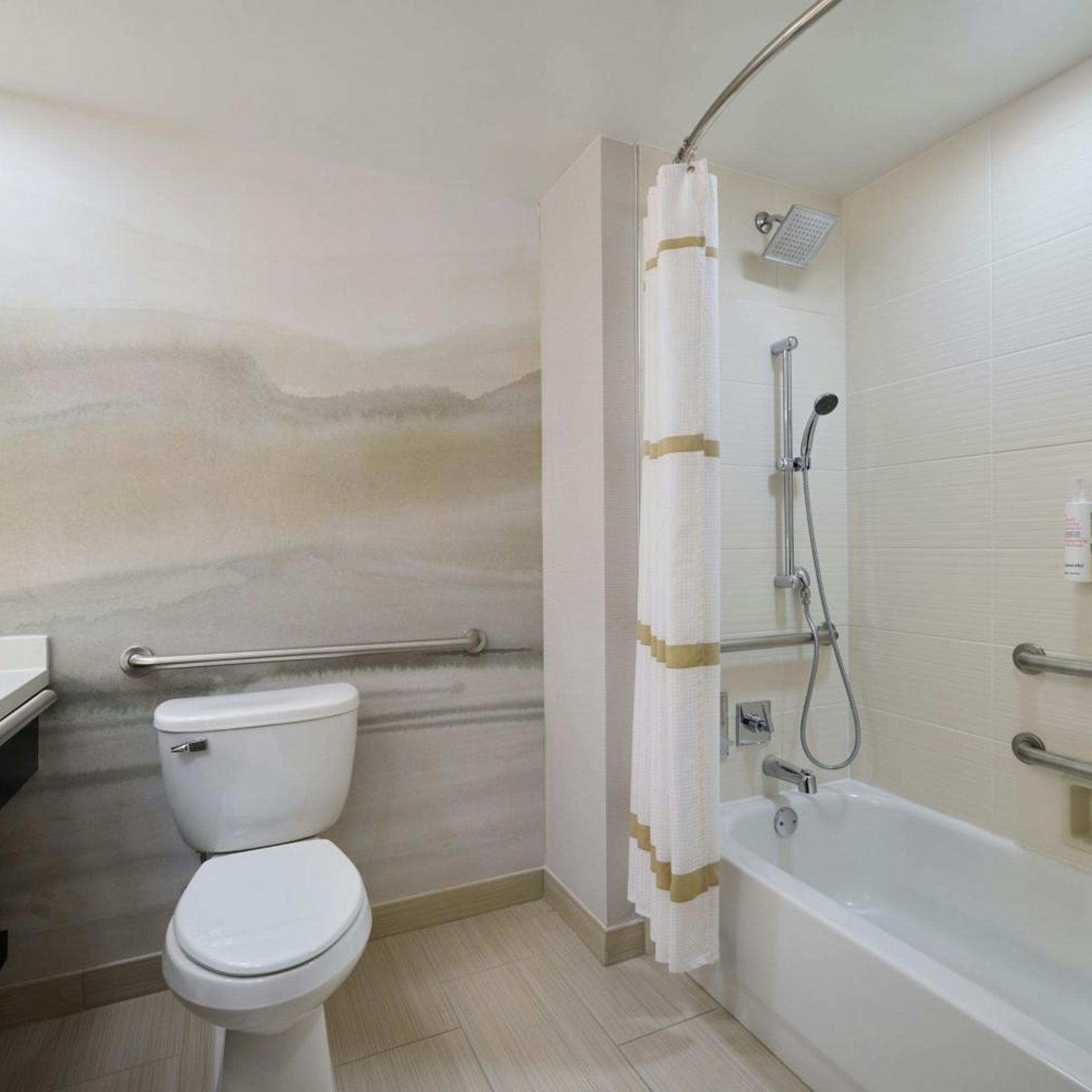 غرفة بسريرين مزدوجين لذوي الإعاقة، Chicago Marriott Northwest 3/4