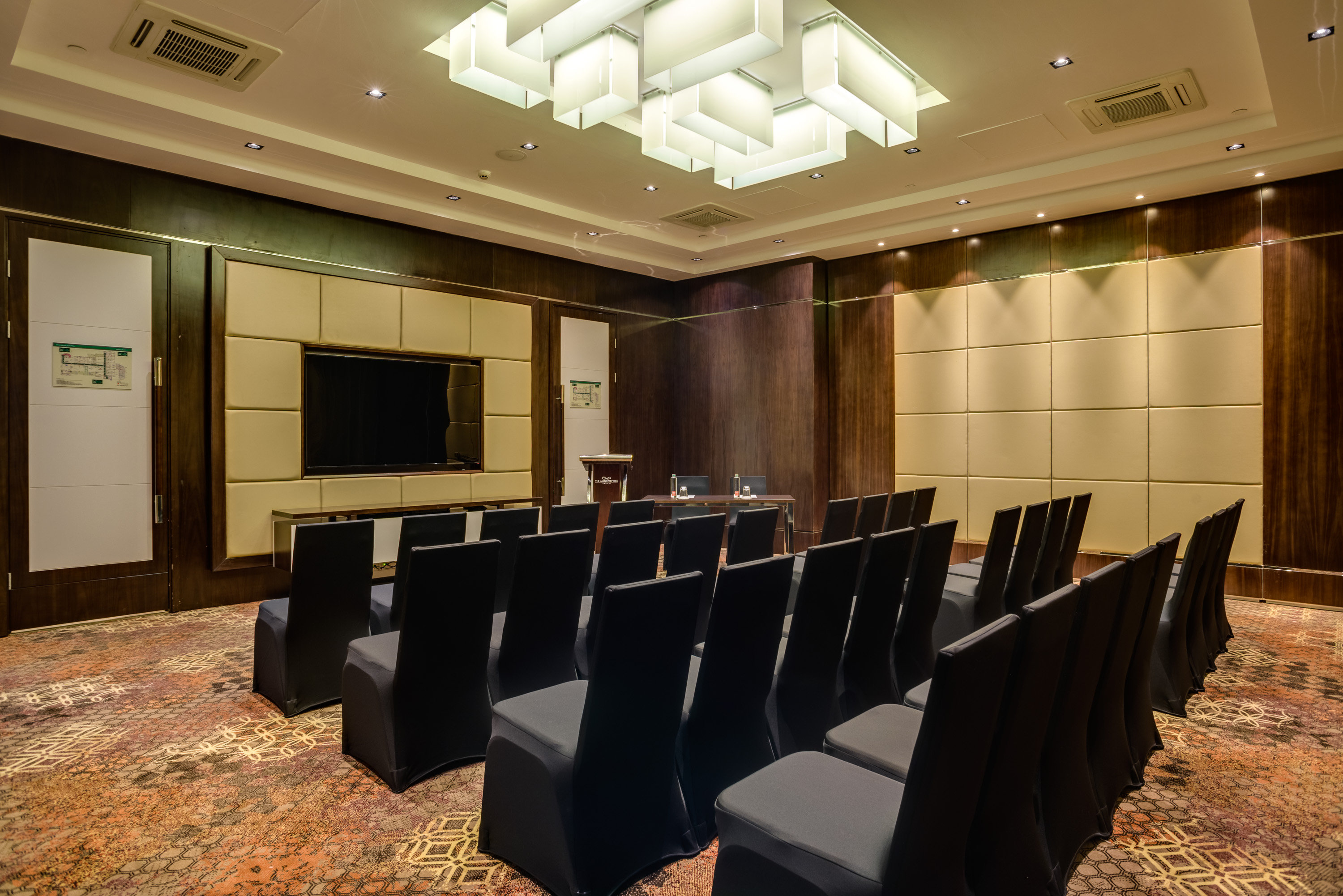 Crowne Plaza Nairobi Airport 62/78