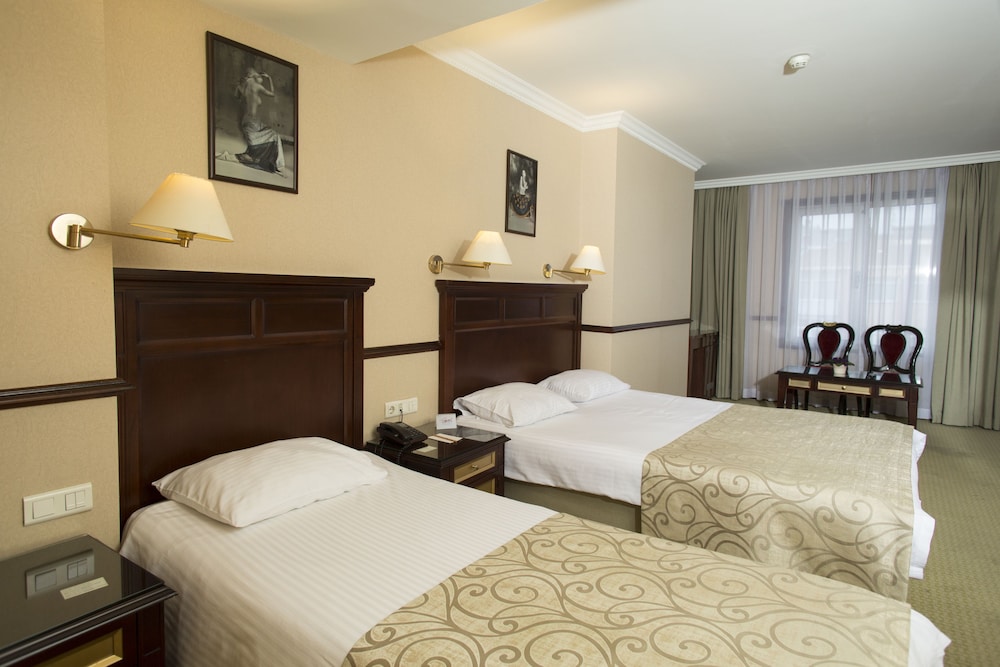 Topkapi Inter Istanbul Hotel 11/69