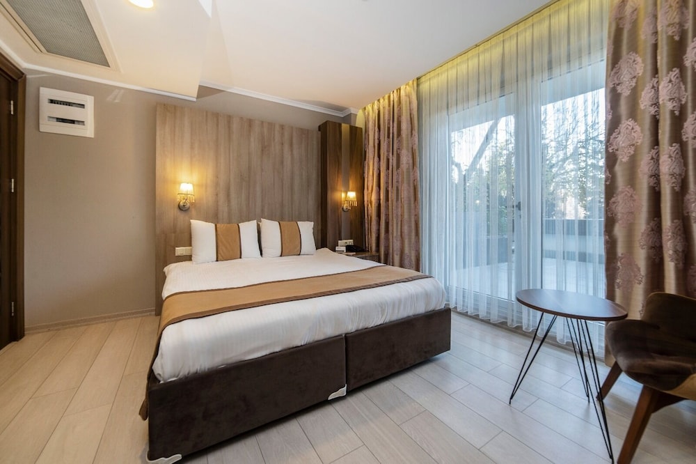 Hotel Ferro 18/50