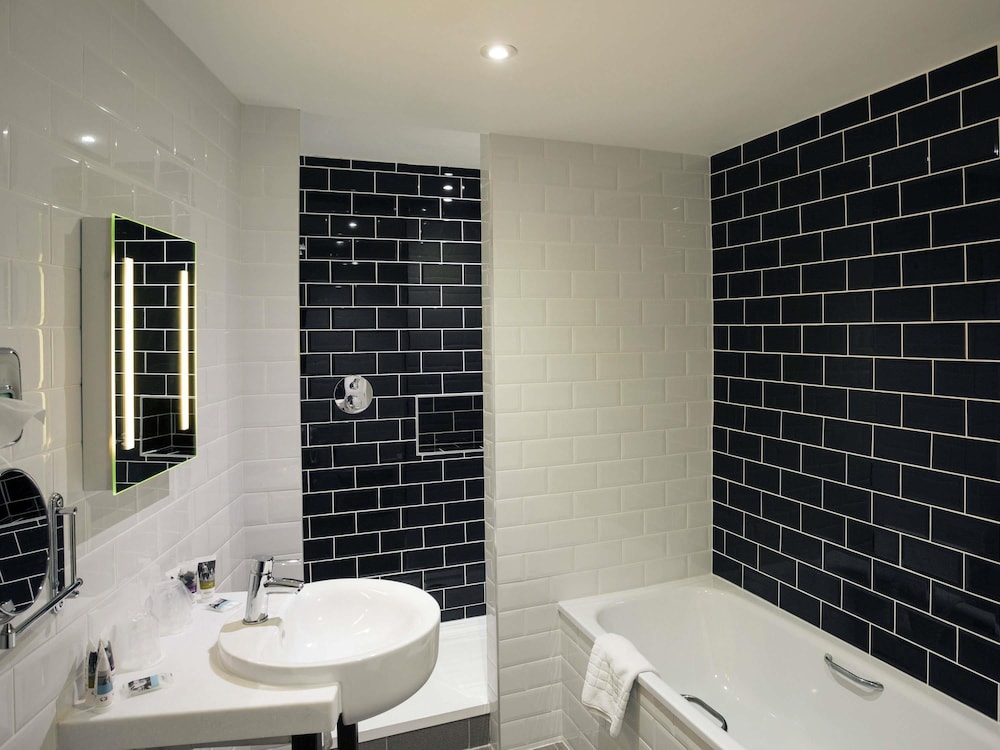 Mercure Doncaster Centre Danum Hotel 50/50