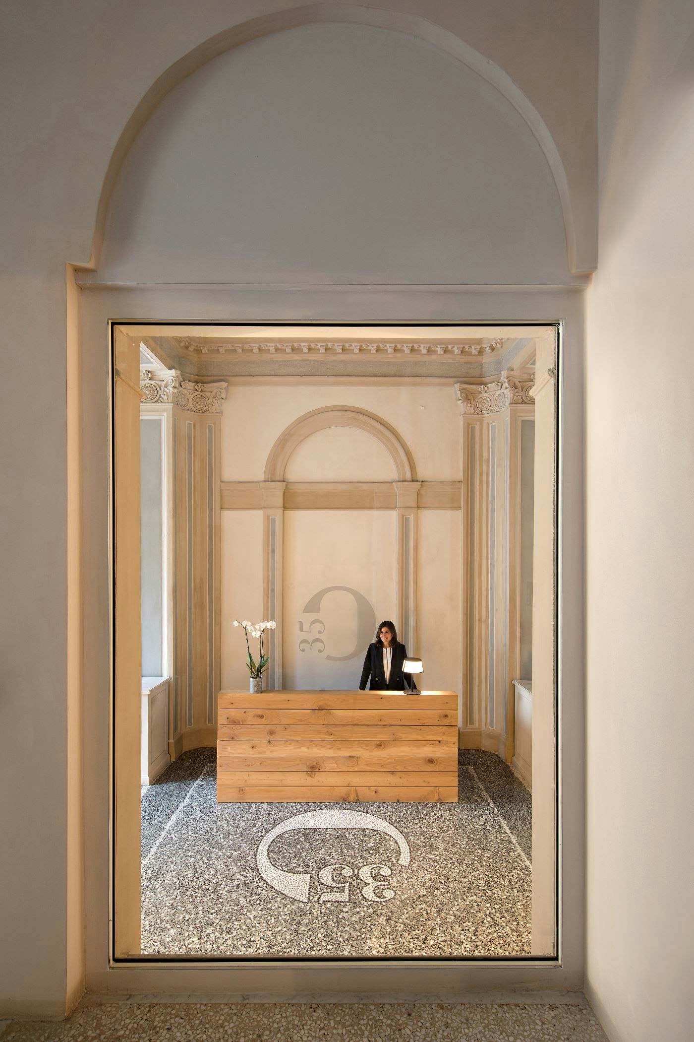 Opera 35 Boutique Hotel 1/26
