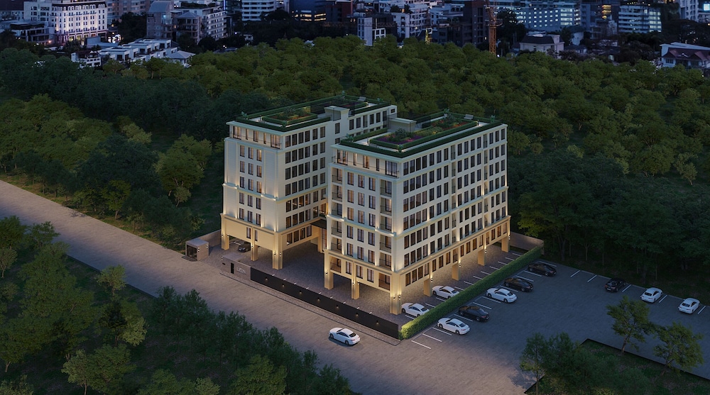 Leon Lasalle Hotel and Residences 1/27