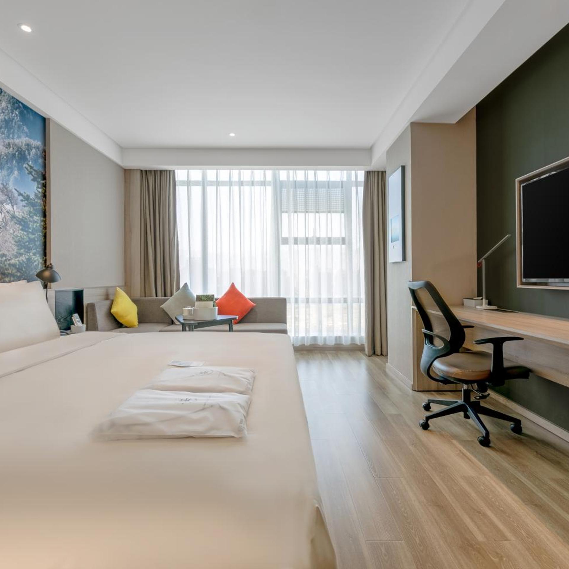Atour Hotel (Baoji Administration Center, High-speed Railway South Station) 15/51