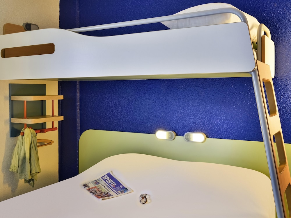 Ibis Budget Versailles Trappes 27/41