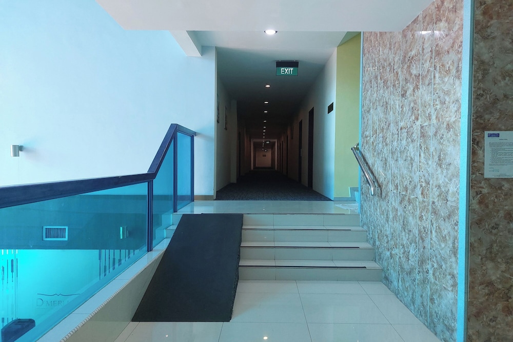 D'MERLION HOTEL 5/55