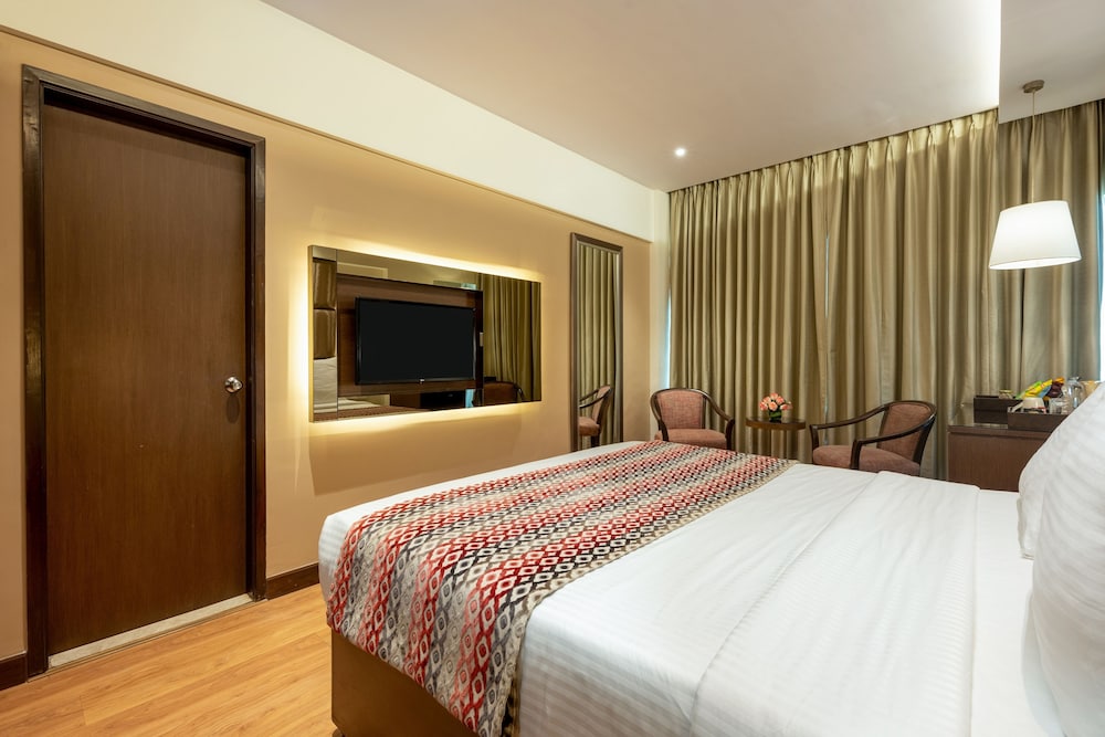 Fariyas Hotel Mumbai 11/50