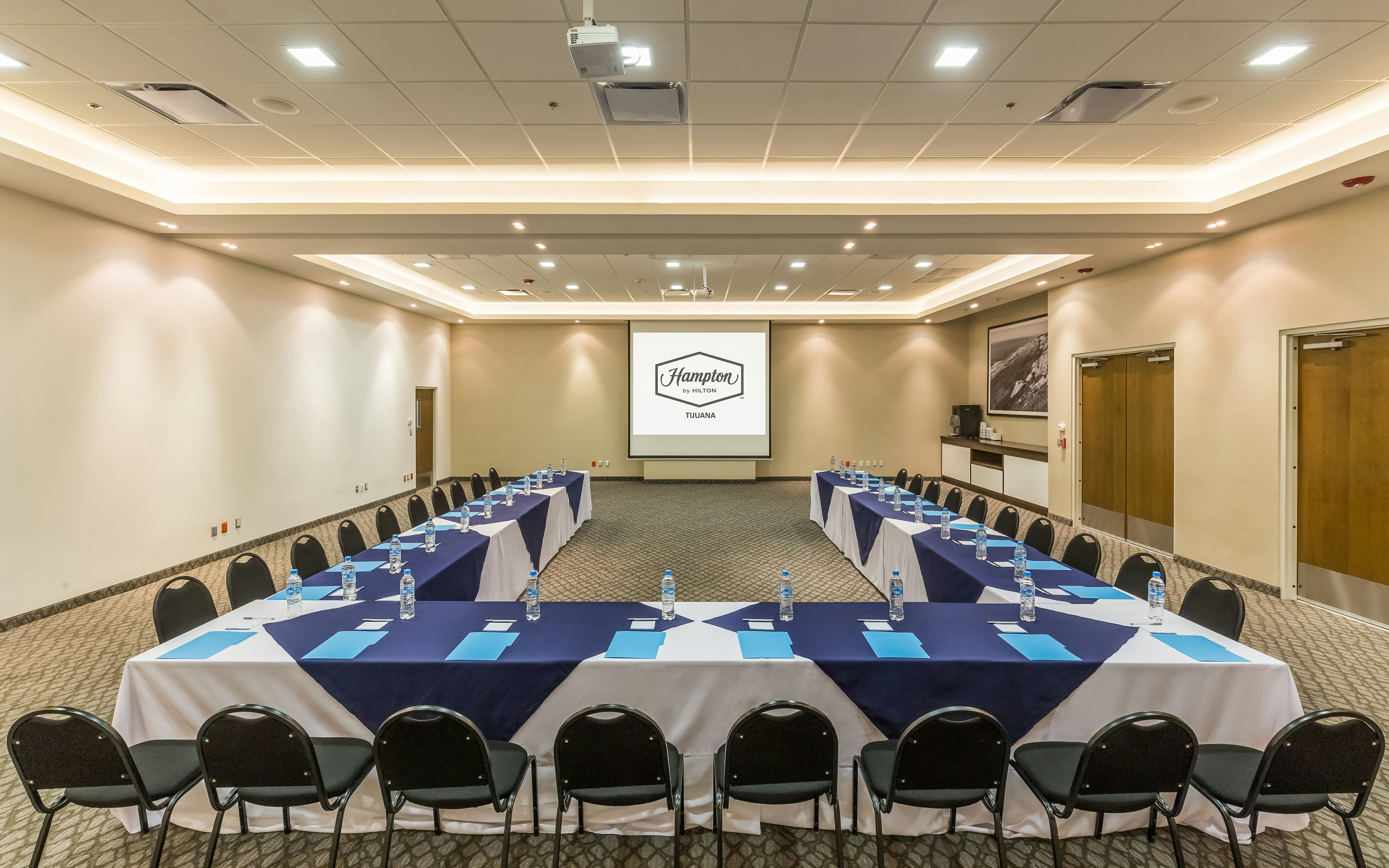 Hampton Inn by Hilton Tijuana 75/80