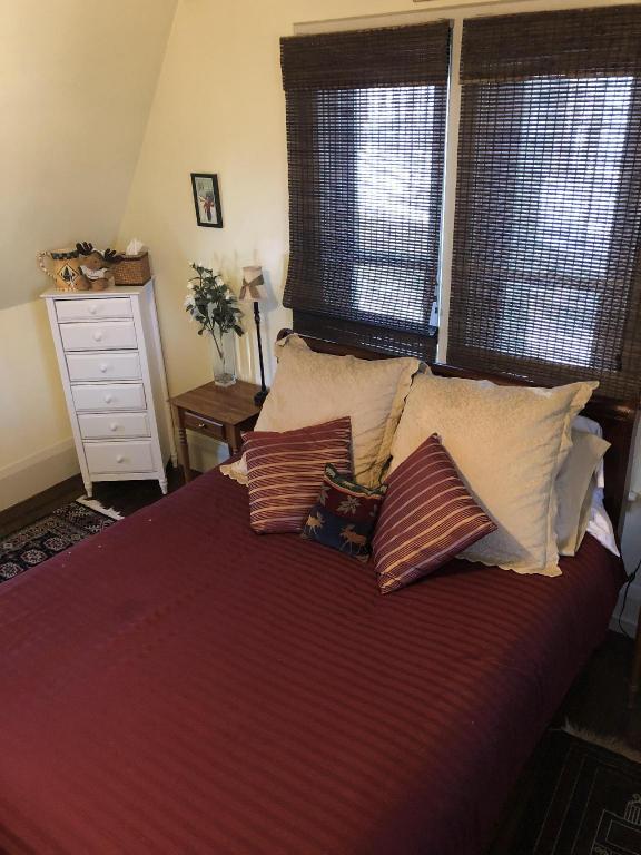 Red Elephant Inn Bed and Breakfast 19/49