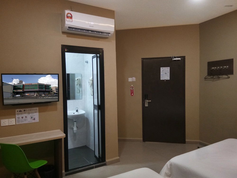 Asiago Hotel 50/50