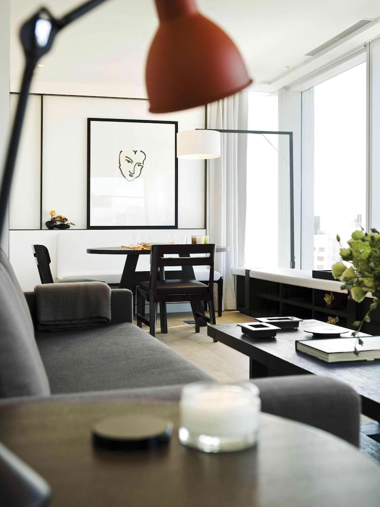 THE JERVOIS 36/50