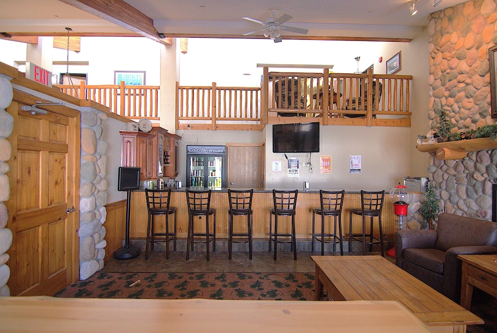 Shell Lake Lodge, a Travelodge by Wyndham 39/55