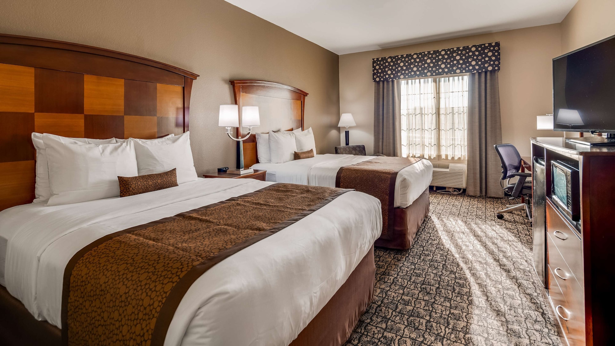 Standard, 2 Queen Beds