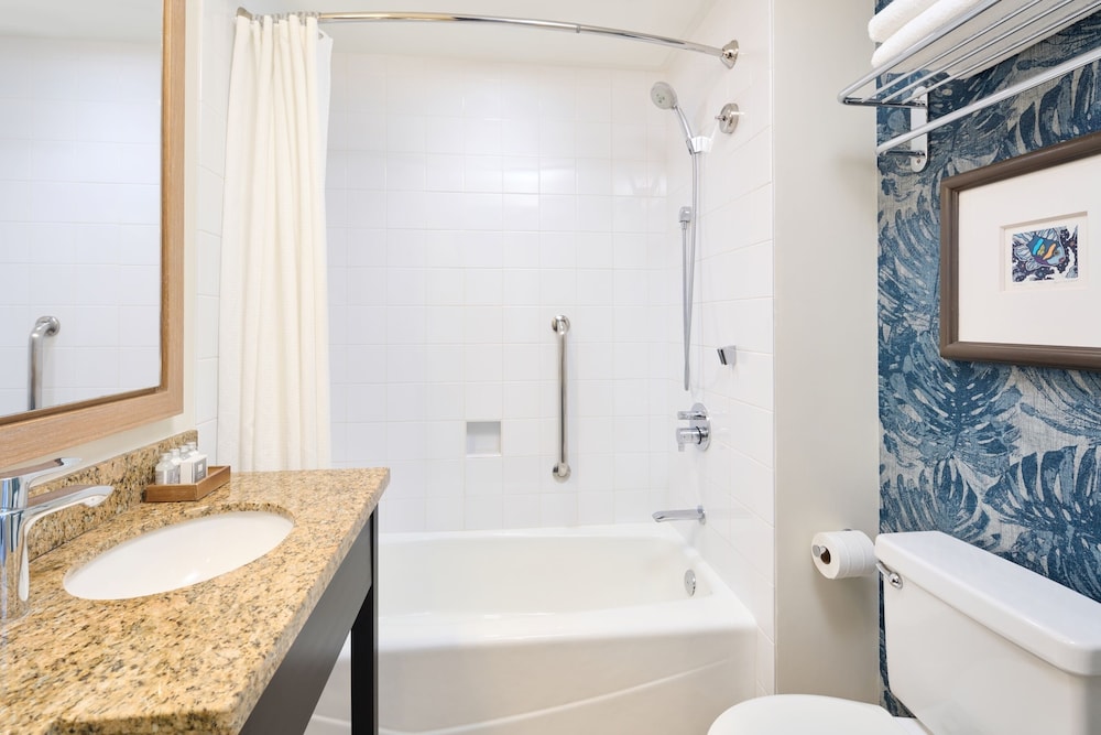 Kaimana Beach Hotel 47/50