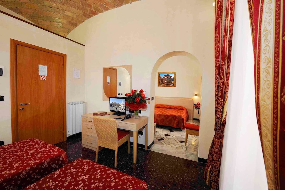 Hotel Campidoglio 31/51