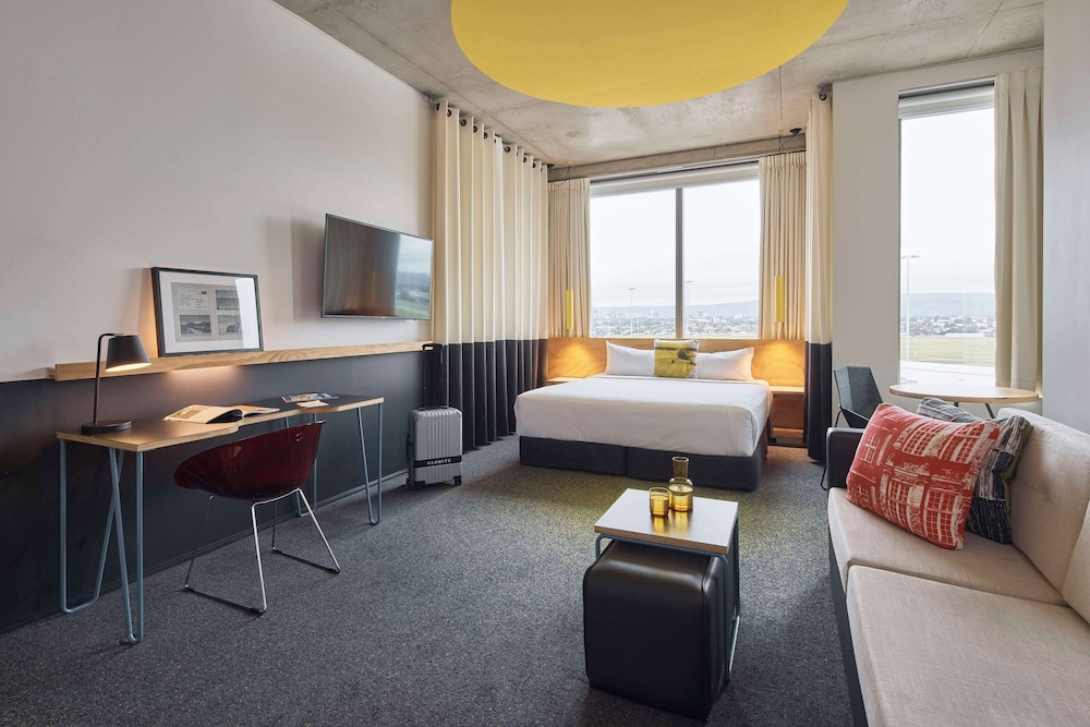 Atura Adelaide Airport Hotel 24/49