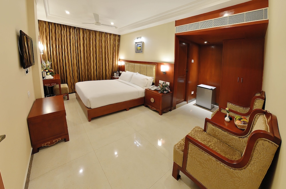 Metro Grand Hotel 17/42