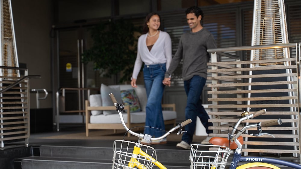 Hyatt Centric Delfina Santa Monica 44/65