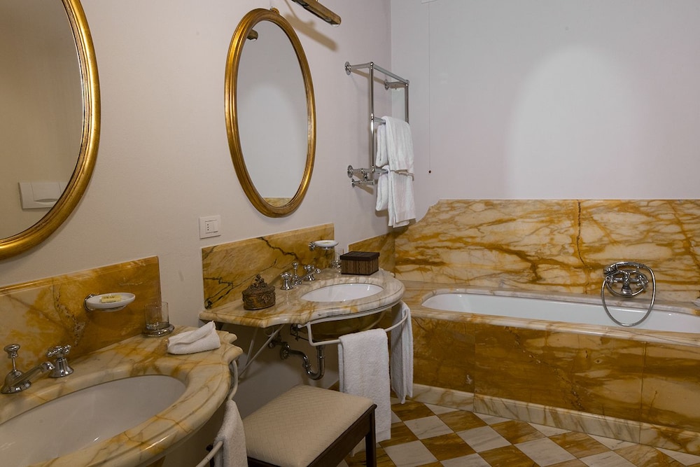 Albergo Pietrasanta 59/66