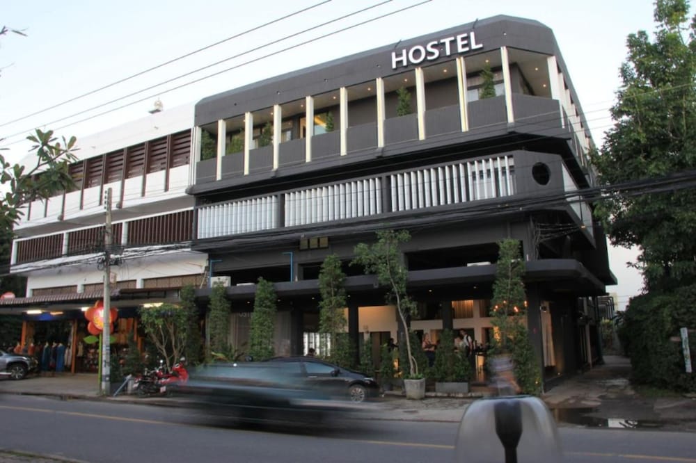 The Common Hostel Sha Ex Hostel By Bed 1/70