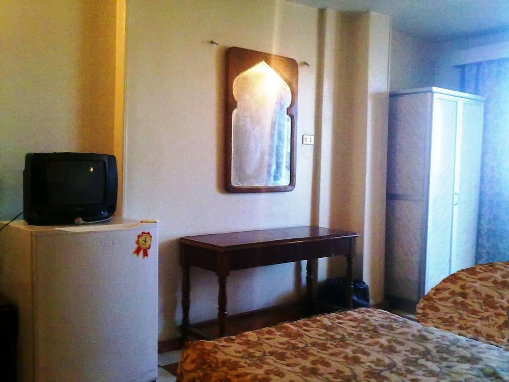 Orchida St. George Hotel 20/21