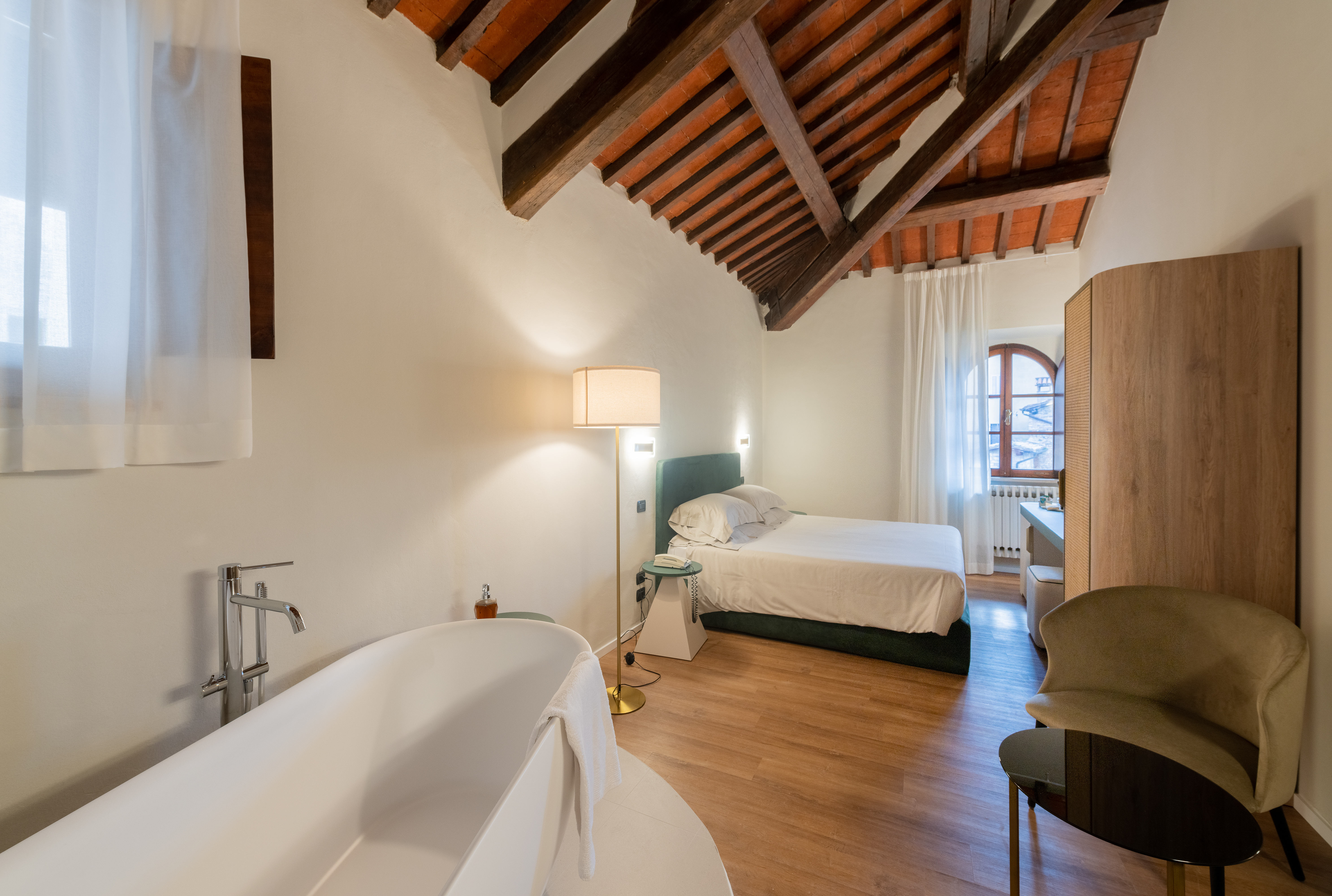 Deluxe, Queen Bed, Hotel Gattapone 3/5
