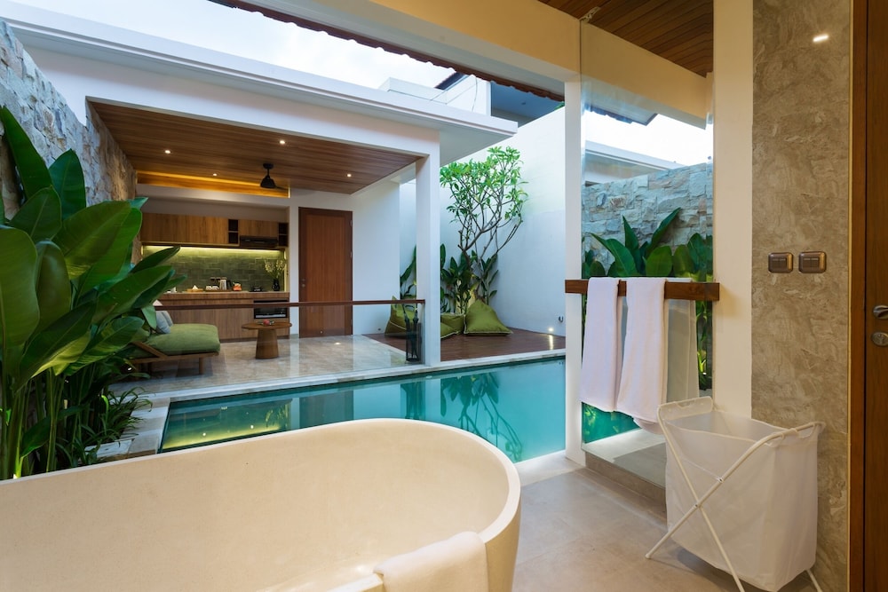 Danka Villa Sanur 12/24