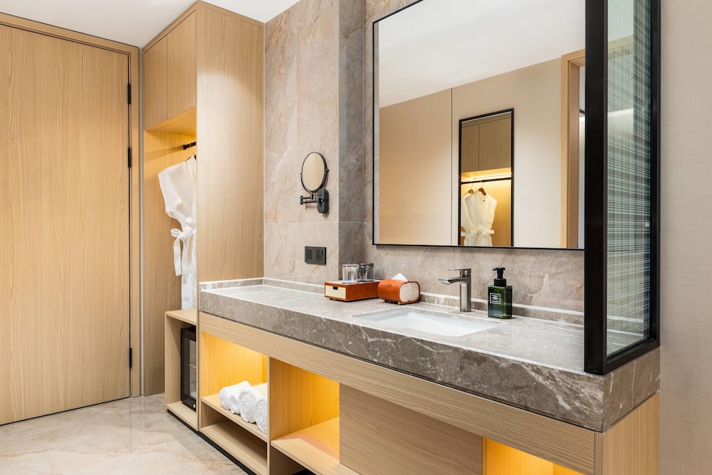 Days Hotel by Wyndham Huzhou Anji 26/28