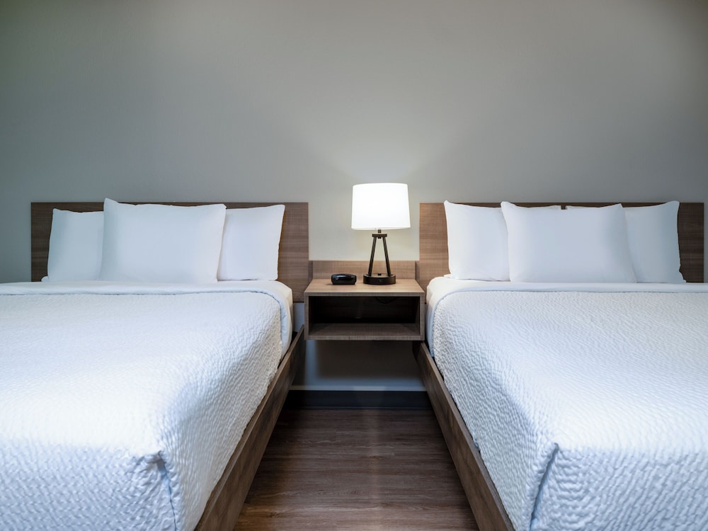 ECHO Suites Extended Stay by Wyndham Austin Round Rock 17/46