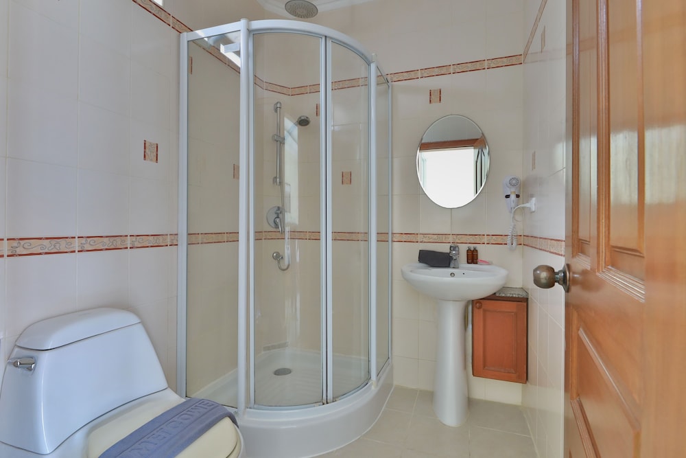 Tortuga Villas Pattaya 50/50