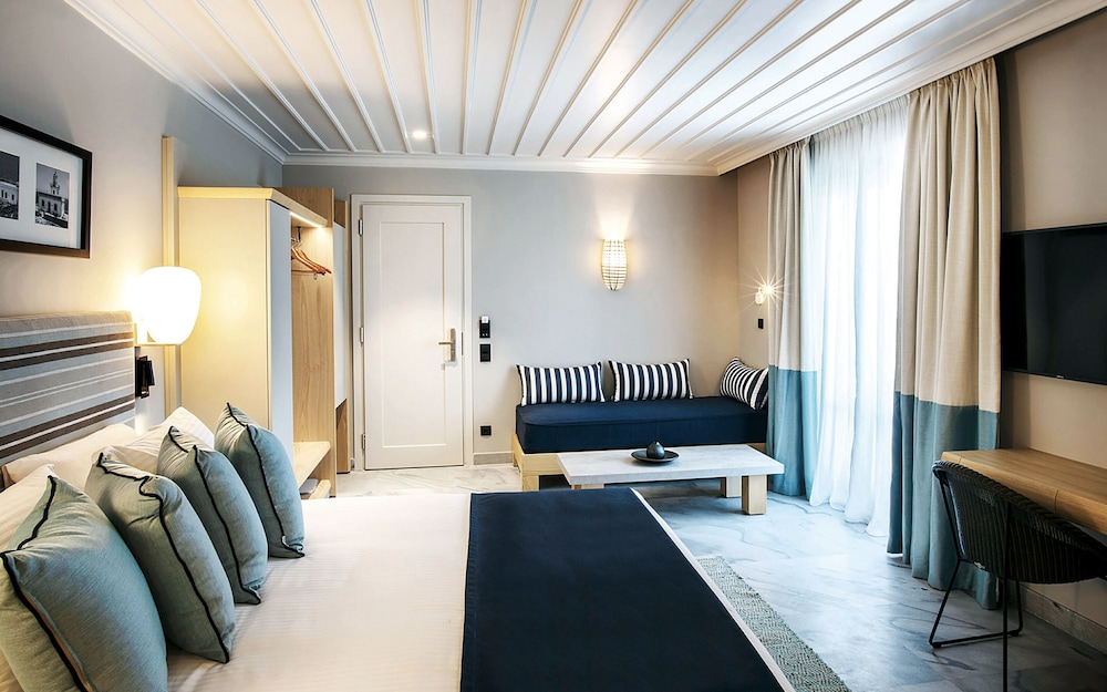 Summer Senses Luxury Resort 65/81