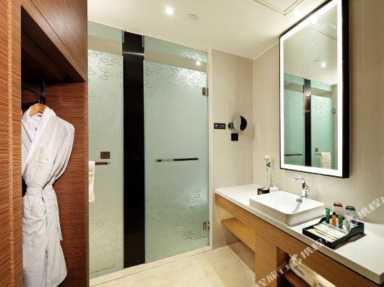 Hampton By Hilton Suining Hedong New District China 45/48