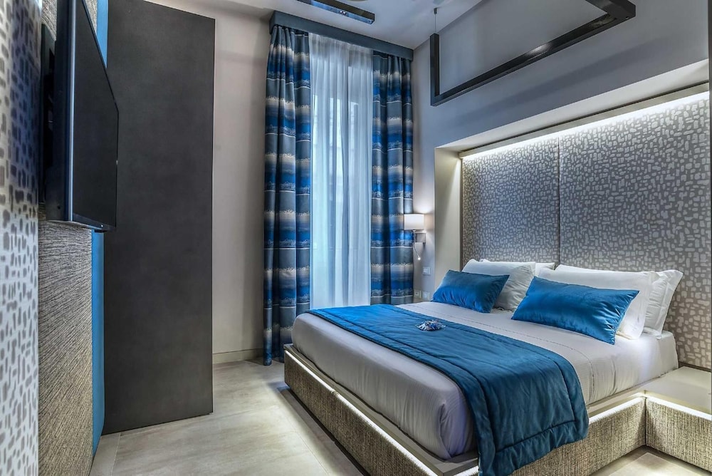 Via Veneto Prestige Rooms 10/59