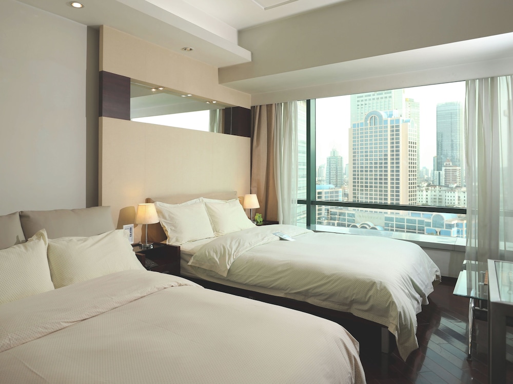 ROOM, 2 DOUBLE BEDS