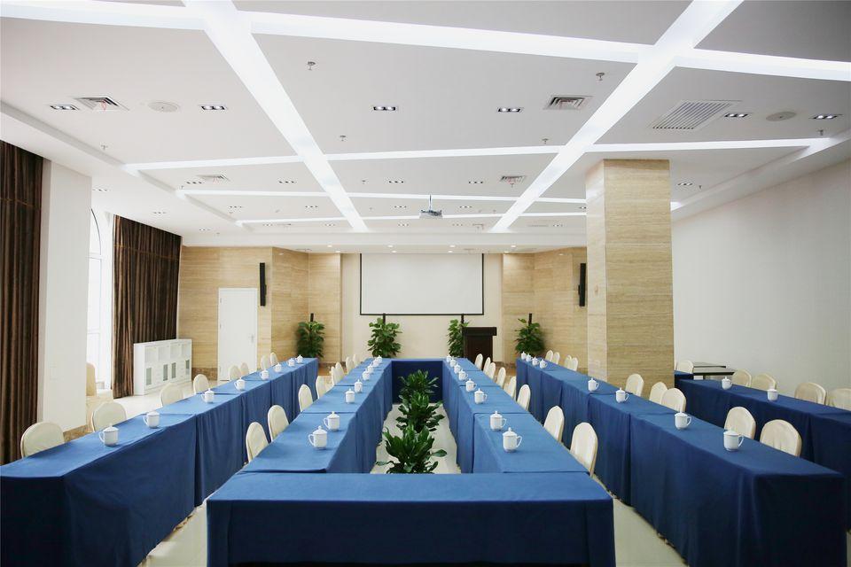 Fangte Dongxiang Hotel 9/12