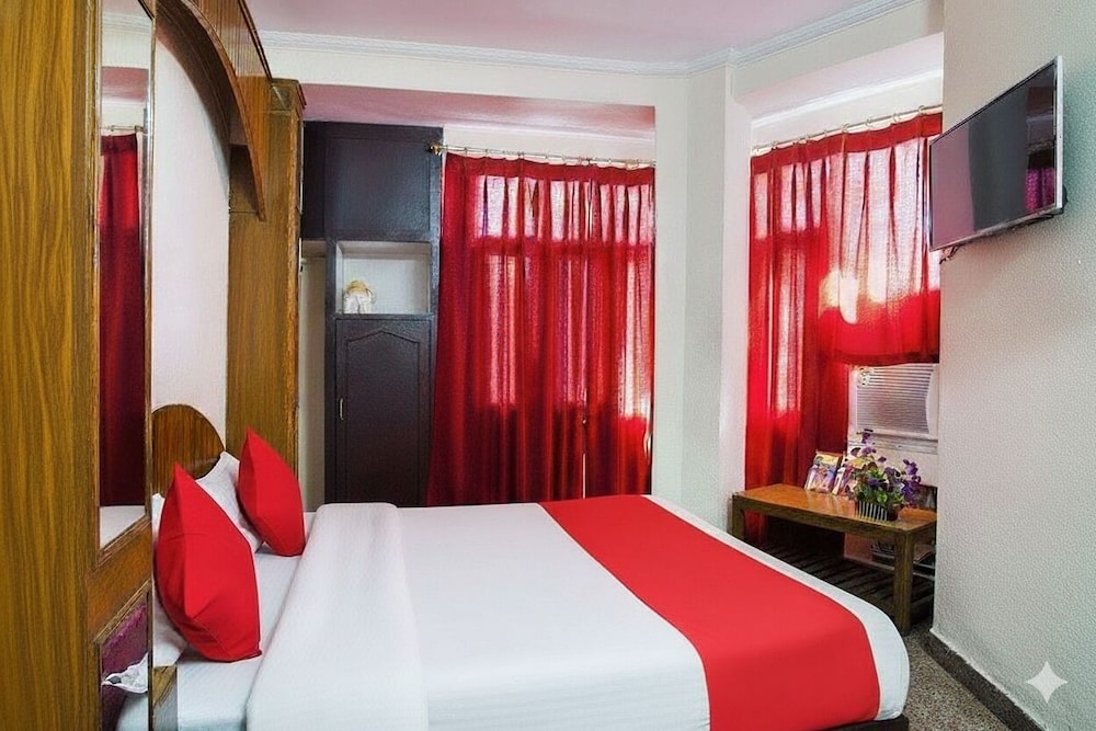 HOTEL RAGHUNATH 13/28