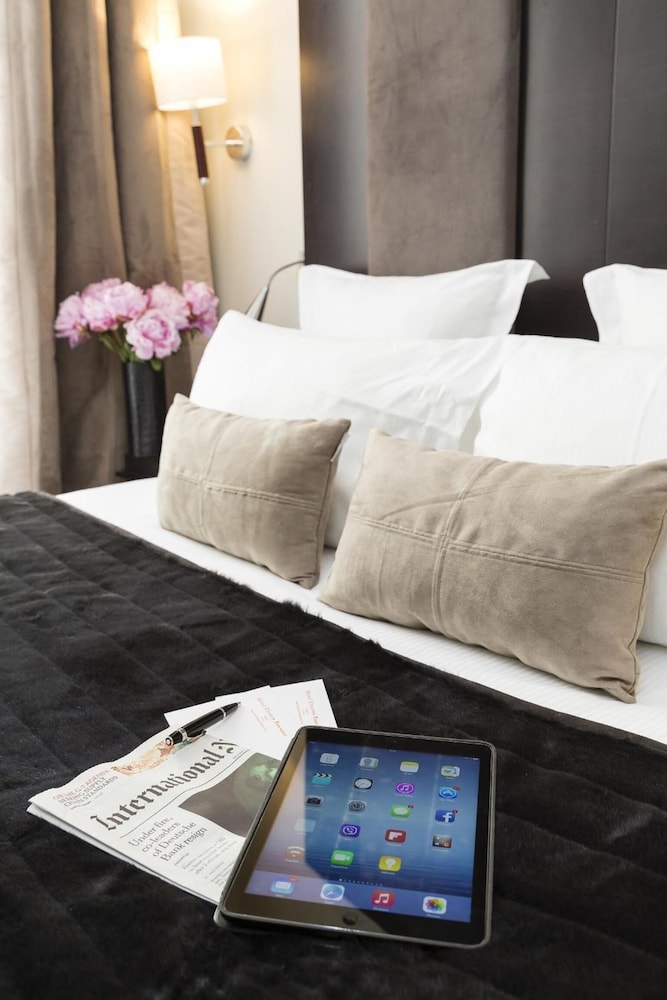 Elysees Bassano Hotel Formely Bw Hotel Elysees Bassa 45/81