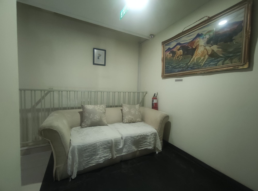 Oyo 115 Portal Residence 26/54