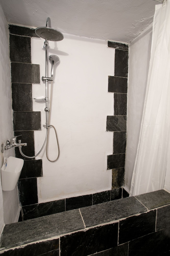Mascot Boutique Hotel 46/50