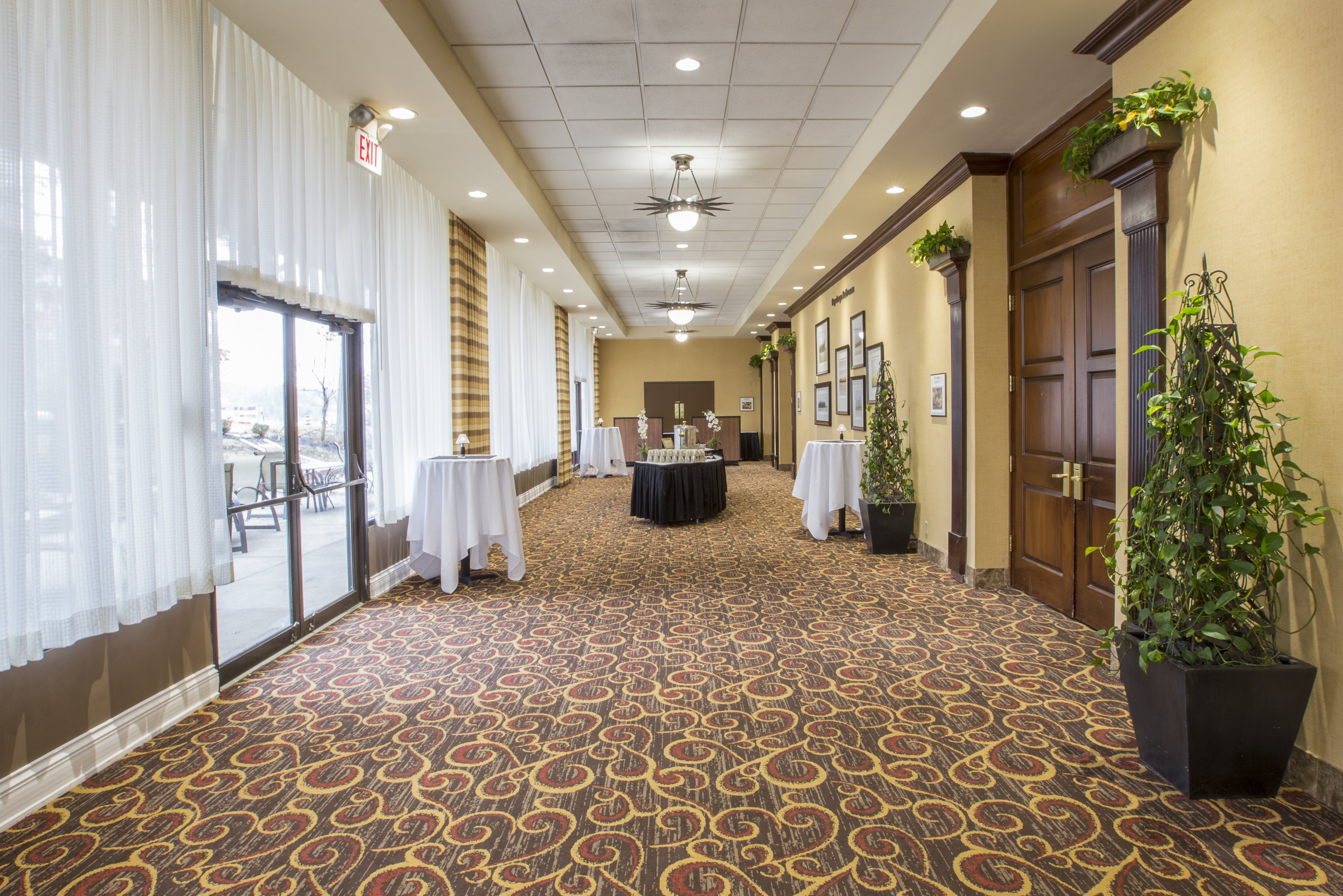 Ramada by Wyndham Cleveland Independence 33/56
